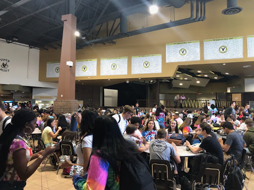 Every afternoon, students at Verrado High have 25 minutes to dine in the school cafeteria above