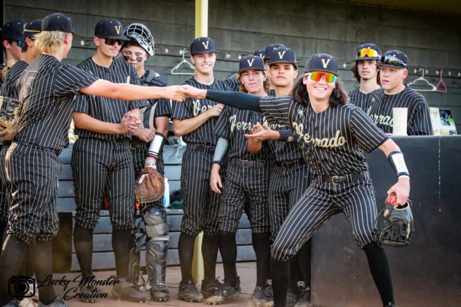 The+Verrado+Baseball+is+ready+to+take+on+their+opponent+in+the+State+Finals.+