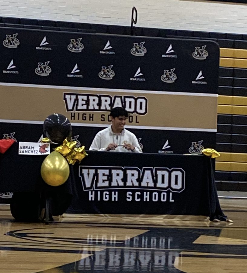Seconds after Garren Garcia signed his contract to Alberson Broaddus University