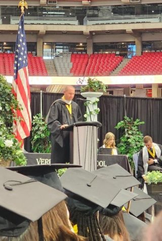 Principal Showman delivers his final graduation speech as a Verrado Viper.