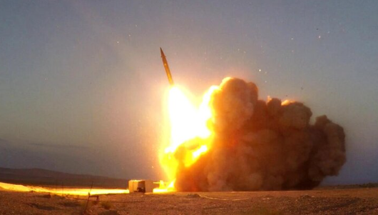 The moment Iran launched ballistic missiles towards Israel. ( CC BY-SA 4.0, via Wikimedia Commons)