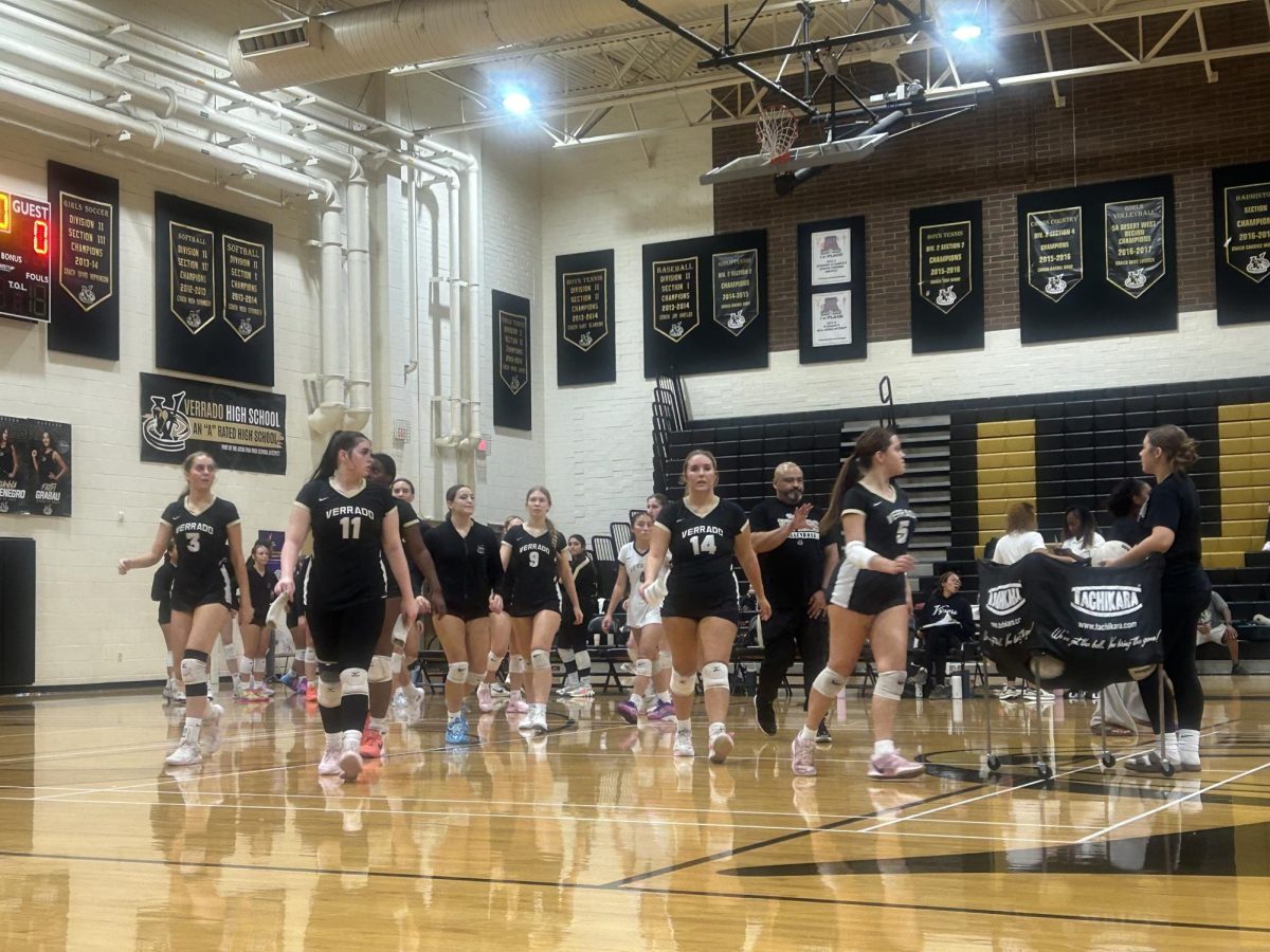 Vipers JV warming up before their game.